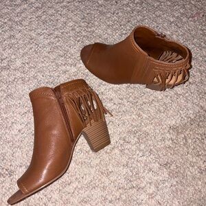 Nine West Brown Peep-Toe Fringe Ankle Colt Booties Size 6 Women